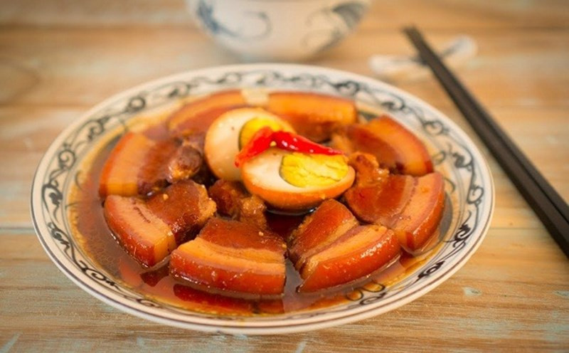 Thịt kho nước cốt dừa - món ăn truyền thống ngày Tết