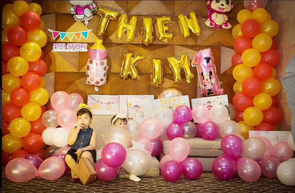 Tiệc sinh nhật bé gái được trang trí sang trọng tại sảnh nhà hàng khách sạn