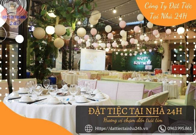 Trang trí tiệc sinh nhật vui nhộn tại nhà hàng Thoáng Việt