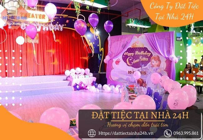 Trẻ em vui chơi tại Tini World trong tiệc sinh nhật