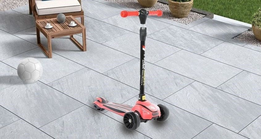Xe scooter AVACYCLE-116, món quà sinh nhật cho bé gái 9 tuổi năng động