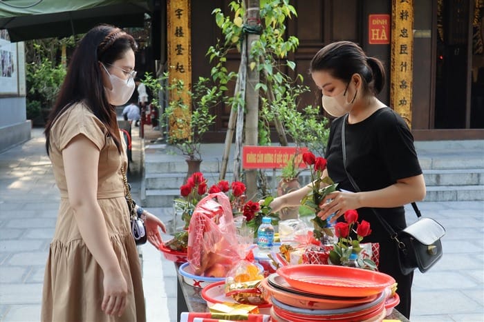 Giới trẻ thường đi cầu duyên nhân ngày lễ Thất Tịch