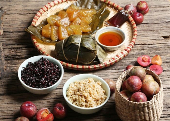 Nghi thức cúng Tết Đoan Ngọ được diễn ra như thế nào?