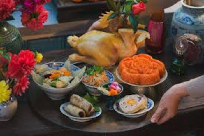 Tìm hiểu về tục lệ cúng cô hồn tại Việt Nam