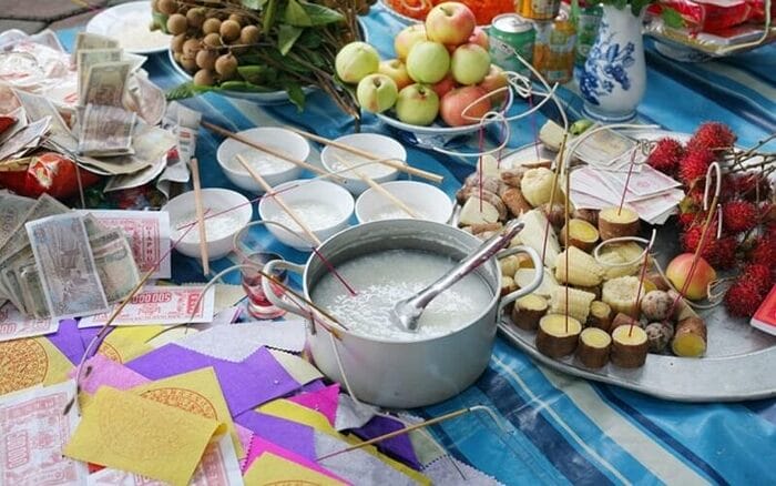 Chuẩn bị mâm lễ vật cúng cô hồn gồm những gì?
