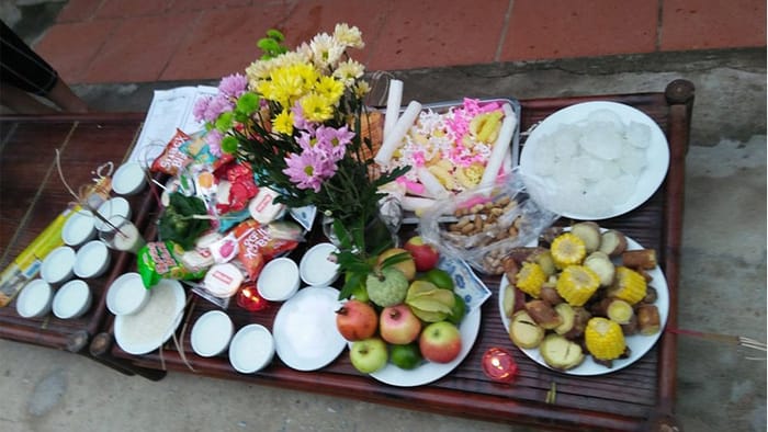 Nên bày mâm cúng cô hồn đúng với thứ tự
