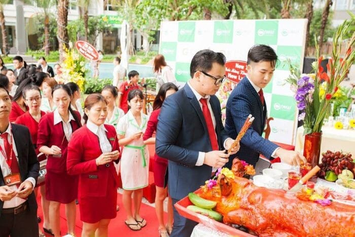 Mâm cúng khai trương đầy đủ và đạt chuẩn bao gồm những gì?