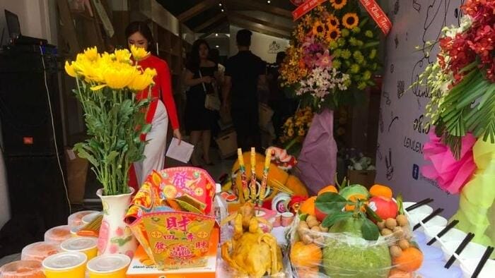 Những điều bạn cần lưu ý khi chọn lễ vật cúng khai trương