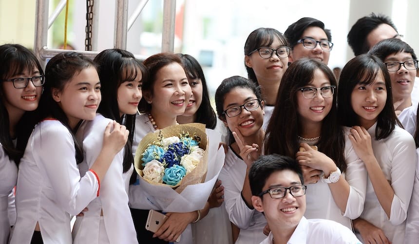 Lời chúc 20/11 mỗi mùa Hiến chương đều để lại kỷ niệm đặc biệt với cô trò
