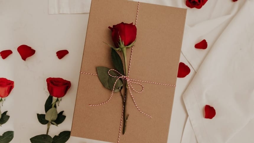 Những tấm thiệp Valentine mang phong cách hoài cổ với nhiều kỷ niệm xưa cũ