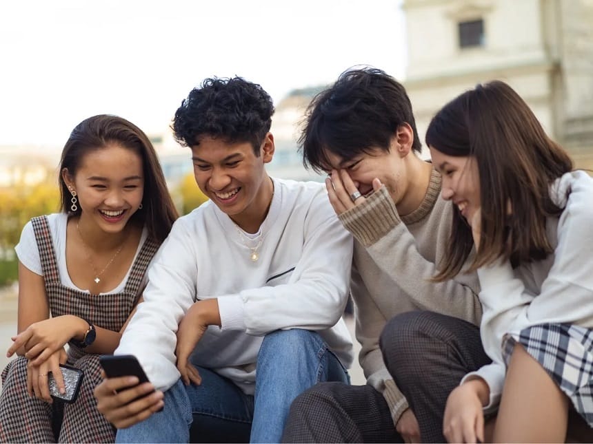 Bạn bè trong các mối quan hệ xã hội