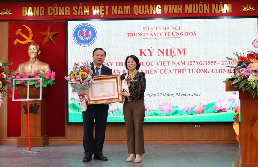 Một vài ví dụ minh hoạ cho câu chúc trang trọng và không sáo rỗng
