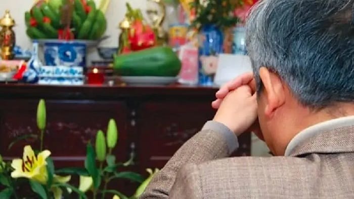 Đọc bài văn khấn ngày giỗ với sự nghiêm trang, thành tâm