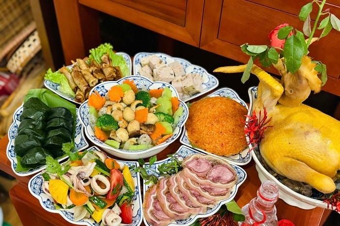 Mâm lễ cúng mặn truyền thống vào rằm tháng 10