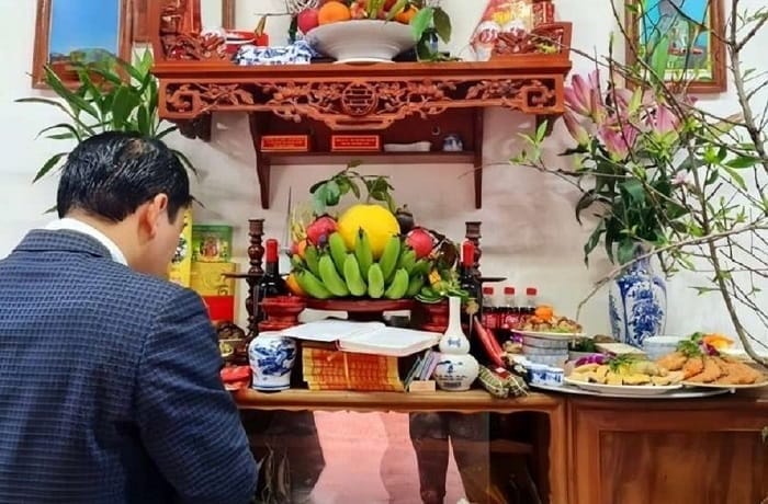 Đọc bài văn khấn rằm tháng 2 với sự trang trọng, thành kính