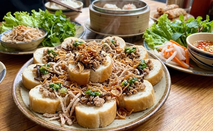 Bạn có thể tùy biến nguyên liệu để tạo ra nhiều loại nhân theo khẩu vị gia đình