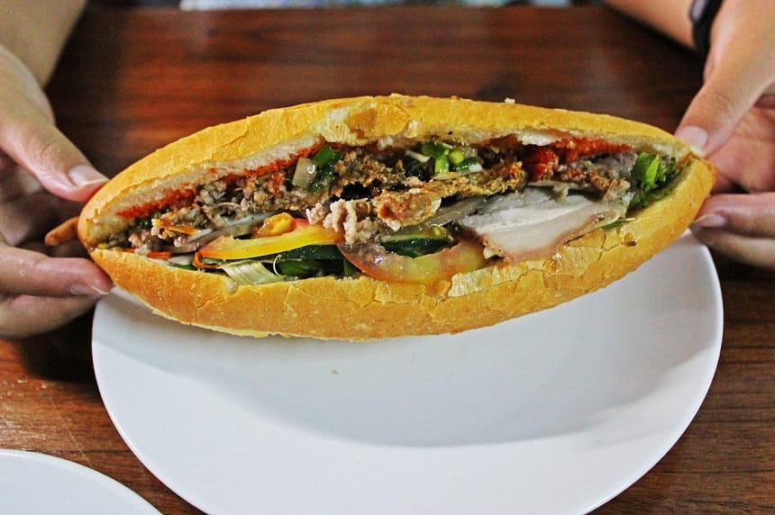 Bánh mì Bà Khánh giữ hương vị đậm đà nét truyền thống
