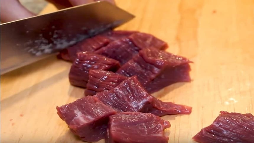 Chọn thịt bò thăn còn tươi ngon