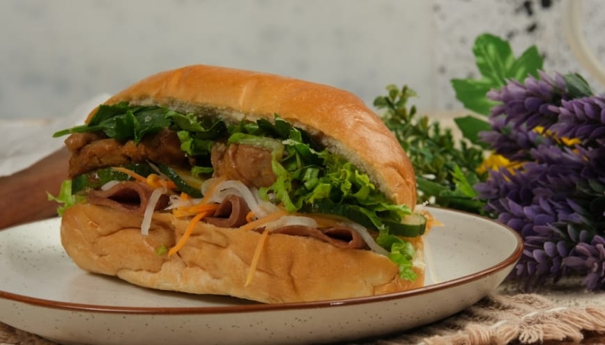 Giới thiệu đôi nét tiệm bánh mì Hòa Mã