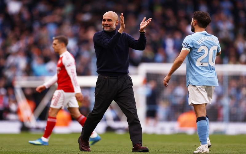 Pep Guardiola nâng tầm Manchester City bằng kiểm soát bóng và pressing